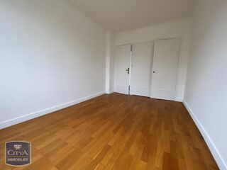  Appartement à louer 4 pièces 74 m²