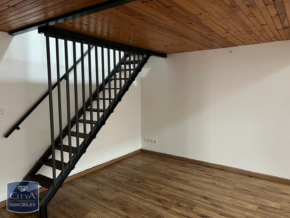 CENTRE VILLE DE CARCASSONNE - SITUE A UN 1ER ETAGE D'UN ....