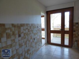  Appartement à louer 3 pièces 65 m²