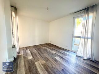  Appartement à louer 4 pièces 97 m²