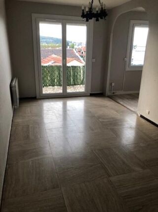  Appartement � louer 4 pi�ces 75 m�