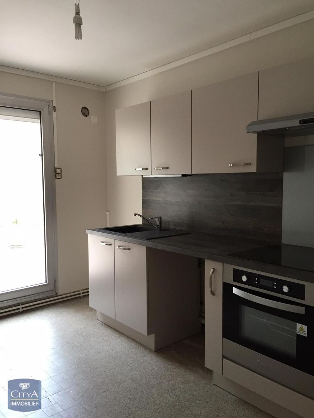location Appartement - 6 pièce(s) - 153 m² Beauvais (60000)