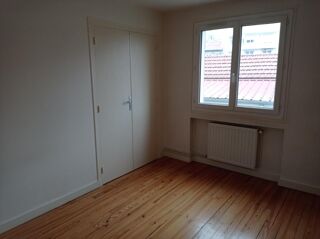  Appartement à louer 3 pièces 67 m²