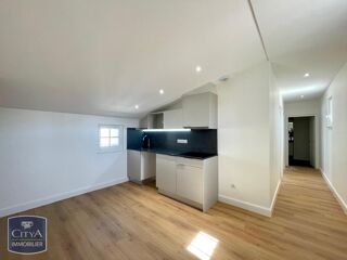  Appartement à louer 3 pièces 64 m²