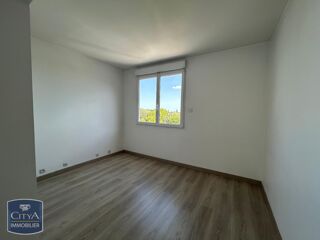  Appartement à louer 4 pièces 78 m²