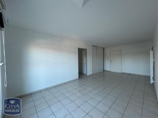  Appartement à louer 4 pièces 80 m²