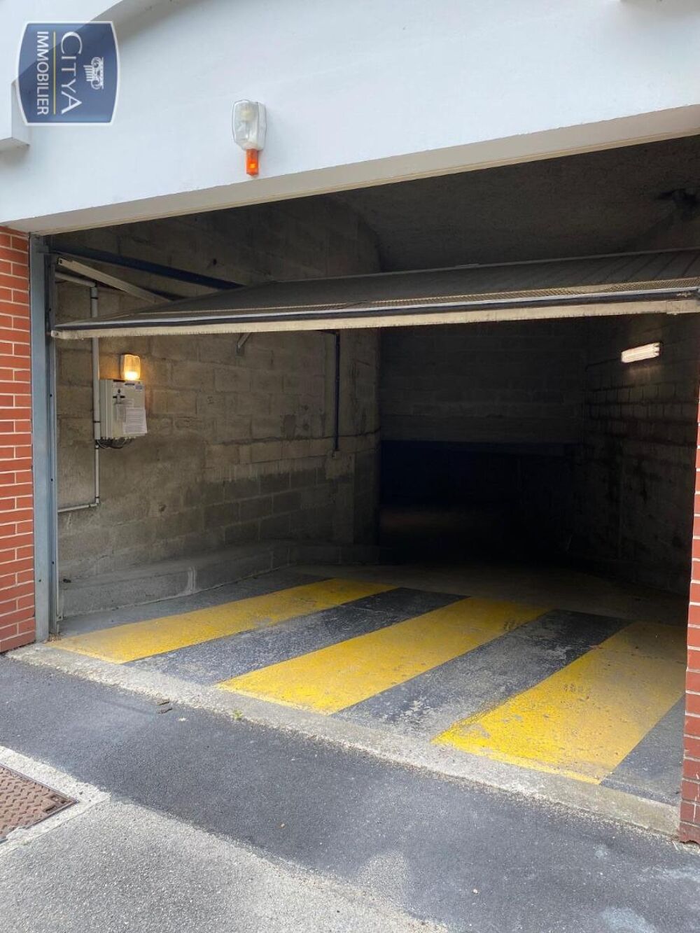 location Parking / Garage - 9 m² Rouen (76000)