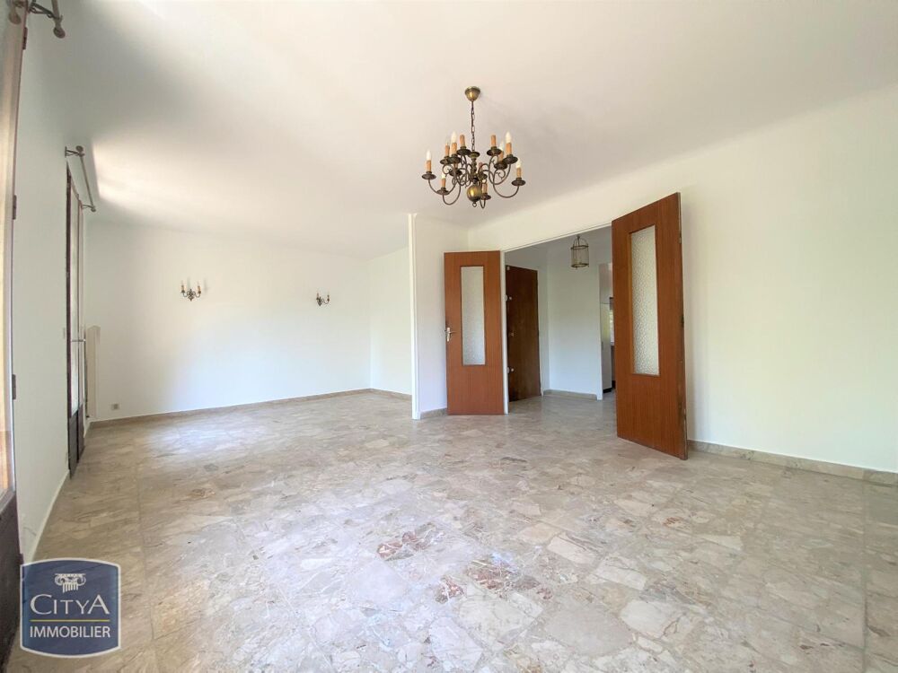 À LOUER : Appartement T3 avec garage et cave situé à Avi....