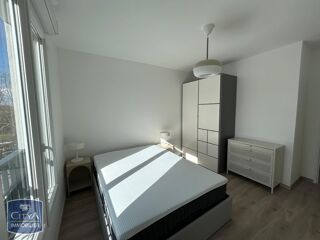  Appartement à louer 2 pièces 45 m²