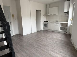  Appartement à louer 2 pièces 31 m²