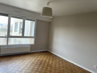  Appartement à louer 1 pièce 32 m²
