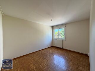  Appartement à louer 4 pièces 88 m²