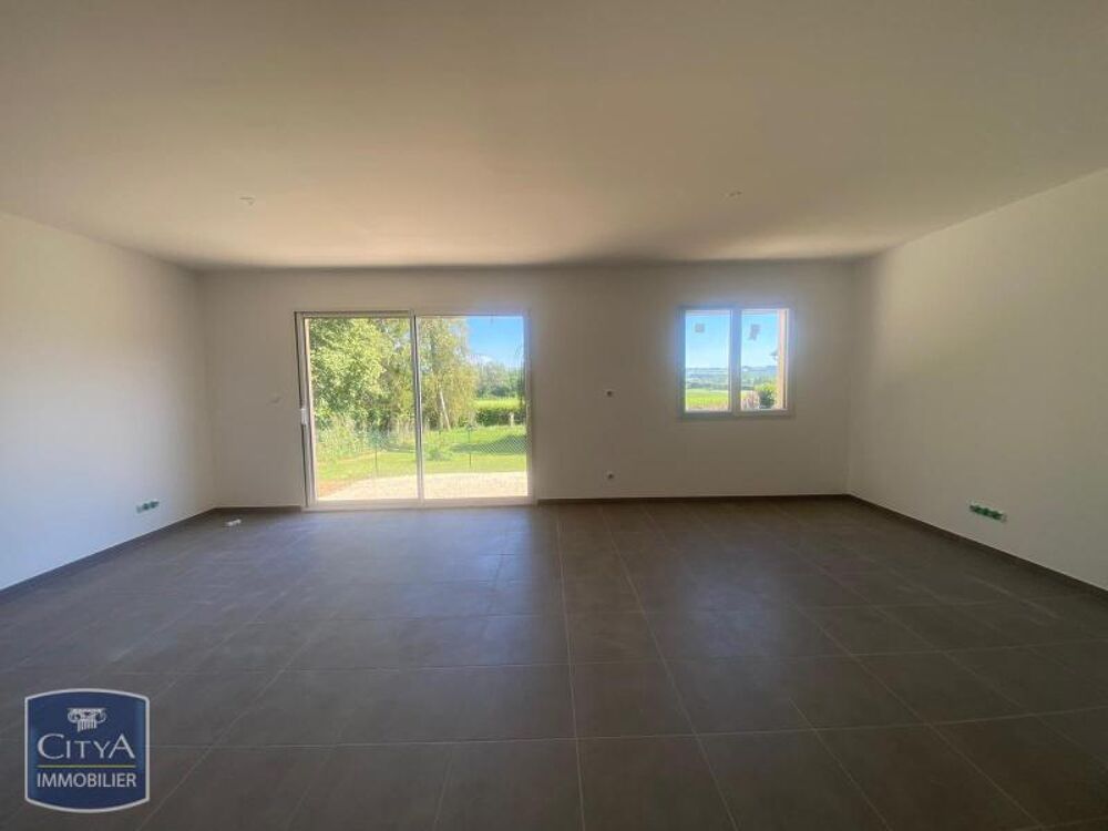À LOUER : Découvrez cette magnifique maison T4 située à ....