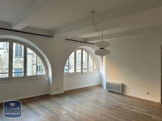  Appartement à louer 2 pièces 61 m²