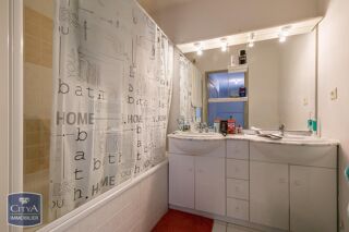  Appartement à louer 3 pièces 72 m²