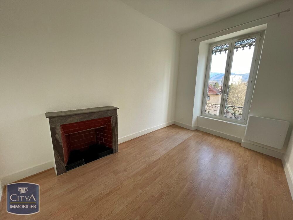À LOUER : Appartement T3 situe é127 GRANDE RUE à La Tron....