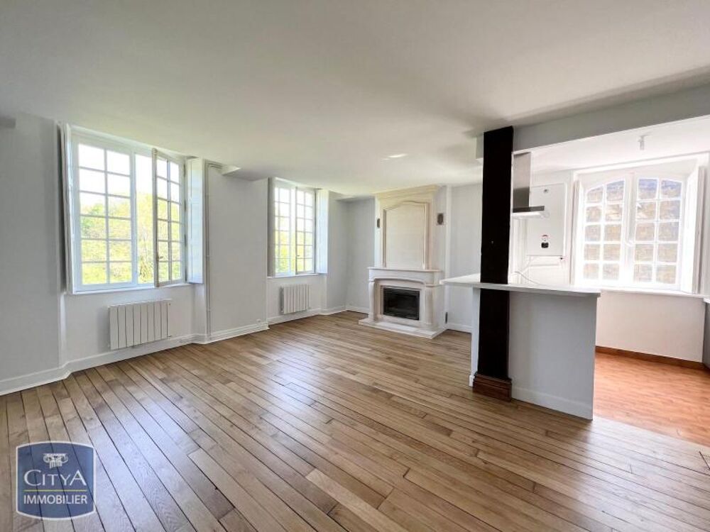 À LOUER : Appartement bourgeois T2 situé à Chécy, dans l....