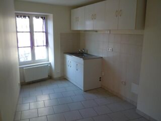  Appartement à louer 4 pièces 93 m²