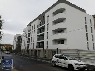  Parking / Garage à louer 