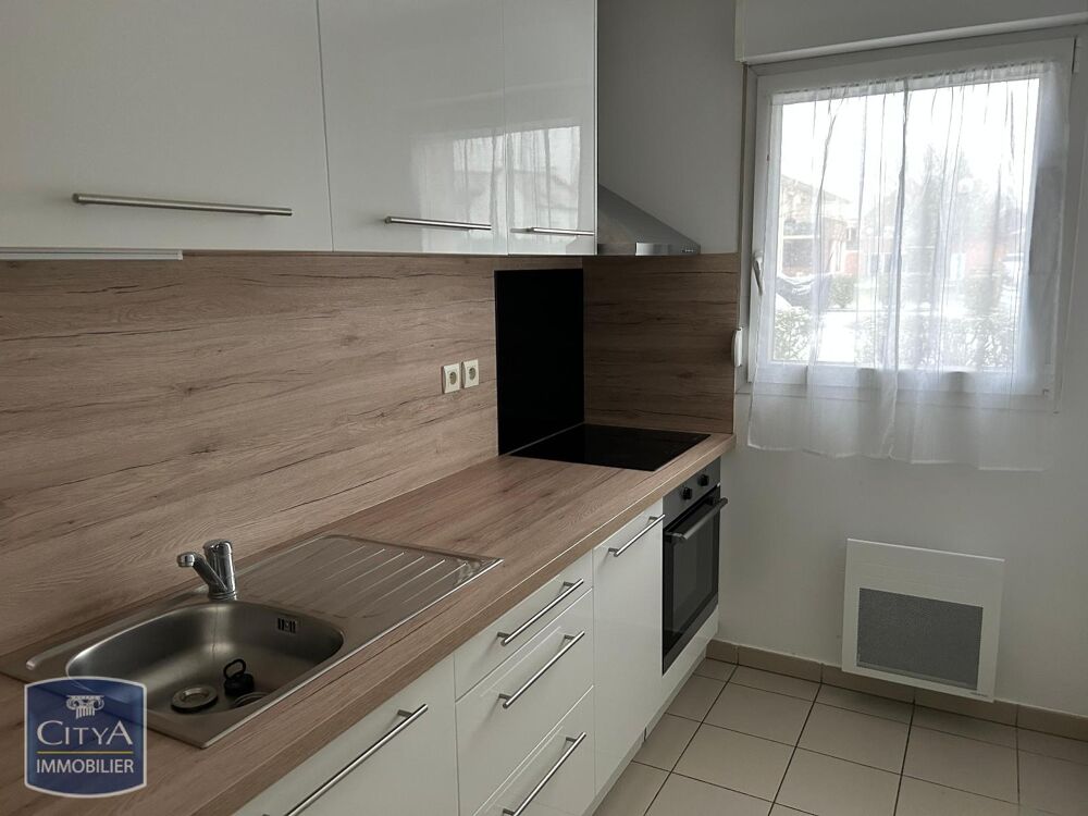 EXCLUSIVITÉ - APPARTEMENT 3 PIÈCES AVEC TERRASSE À louer....