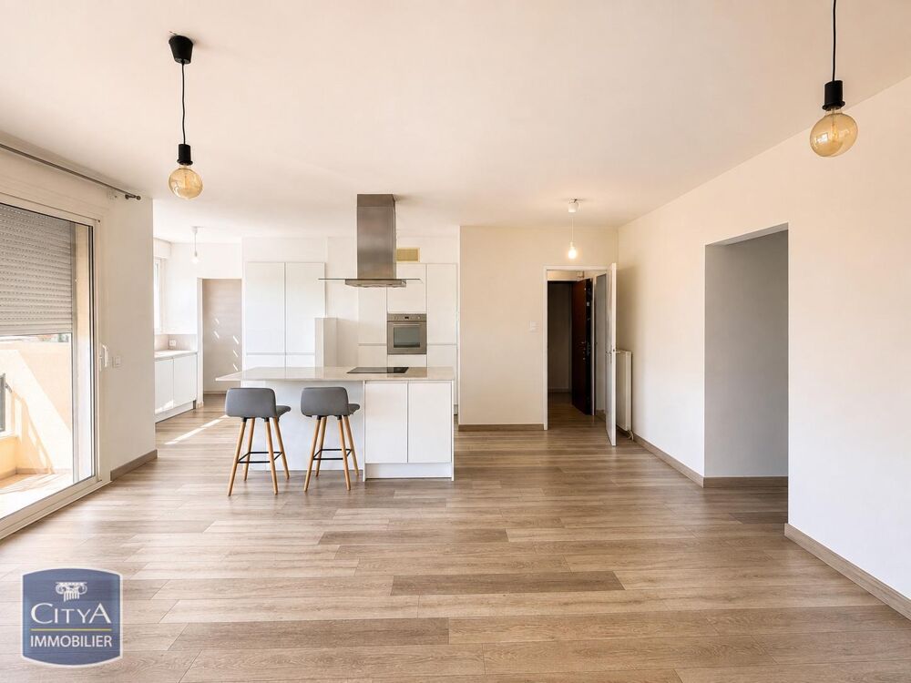 location Appartement - 4 pièce(s) - 95 m² Salon-de-Provence (13300)