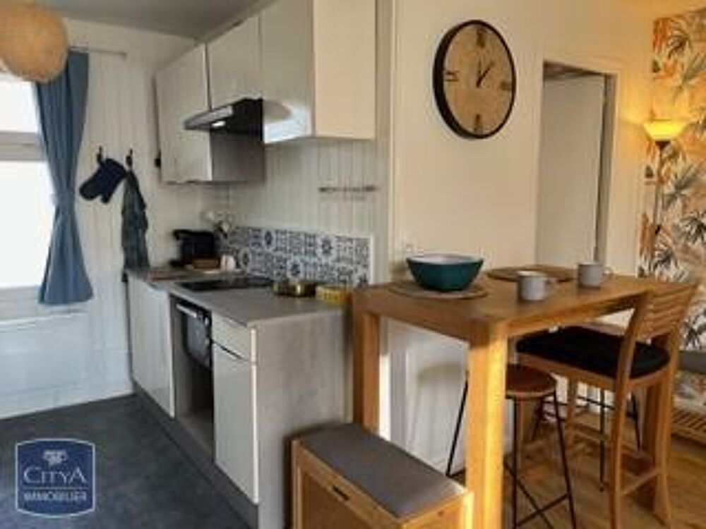 À LOUER : Appartement rénové T1 situé à Angoulême. Ce bi....