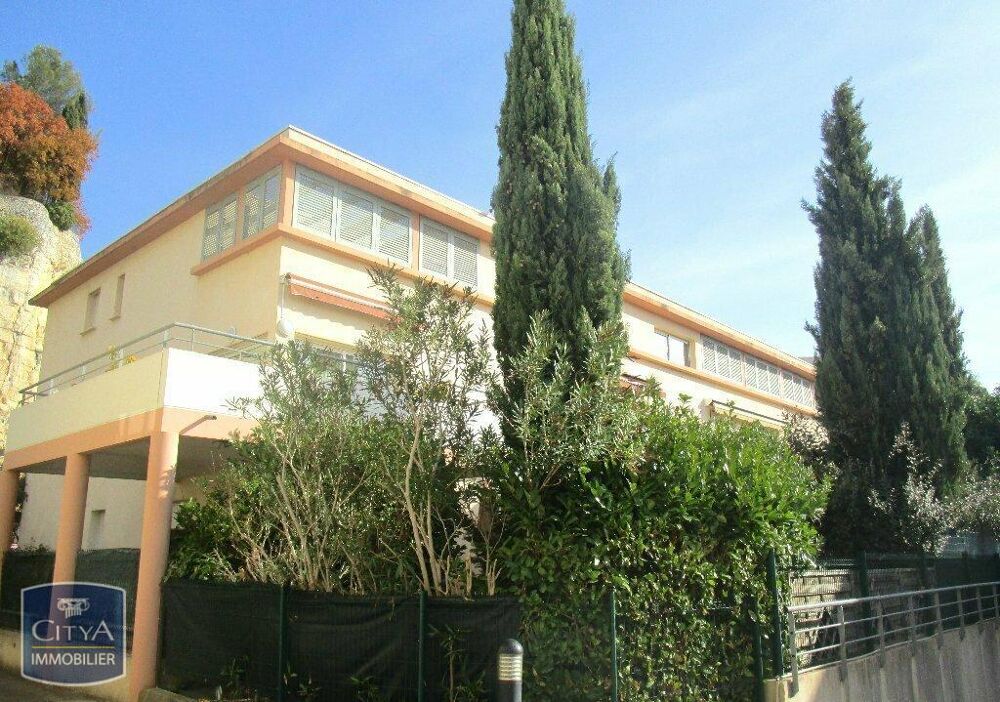 location Appartement - 3 pièce(s) - 81 m² Nîmes (30000)