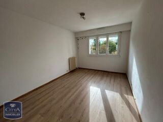  Appartement à louer 3 pièces 64 m²