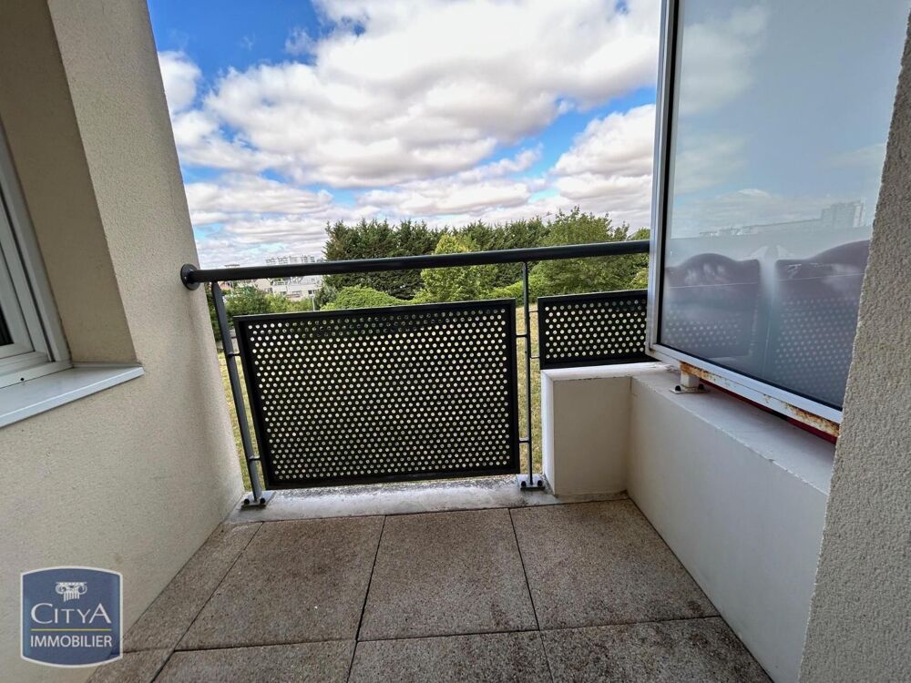 À louer - Studio meublé avec balcon - Carré d'Or à Lucé ....