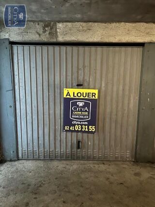  Parking / Garage � louer 