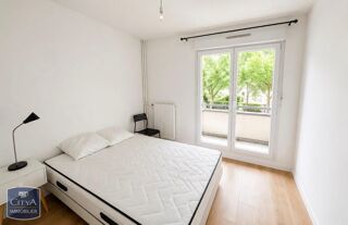  Appartement à louer 6 pièces 107 m²