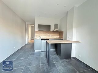  Appartement à louer 2 pièces 32 m²