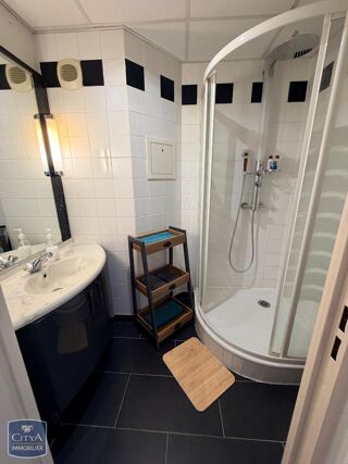  Appartement à louer 2 pièces 34 m²