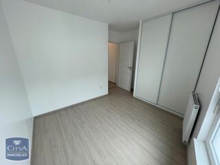  Appartement à louer 3 pièces 65 m²