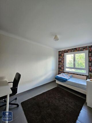  Appartement � louer 4 pi�ces 77 m�