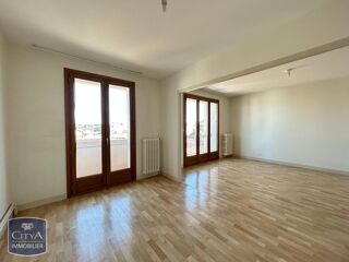  Appartement à louer 3 pièces 94 m²