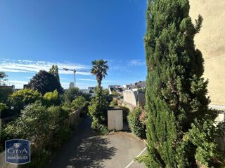  Appartement à louer 2 pièces 33 m²