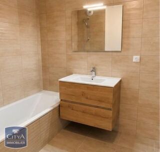  Appartement à louer 3 pièces 64 m²