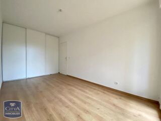  Appartement à louer 3 pièces 65 m²