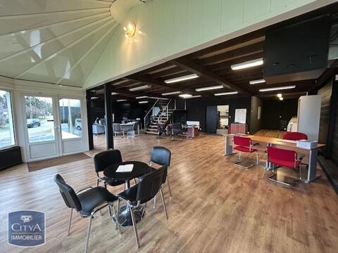 A LOUER - LOCAL COMMERCIAL - zone commerciale ROYAN 2... 2820 17200 Royan