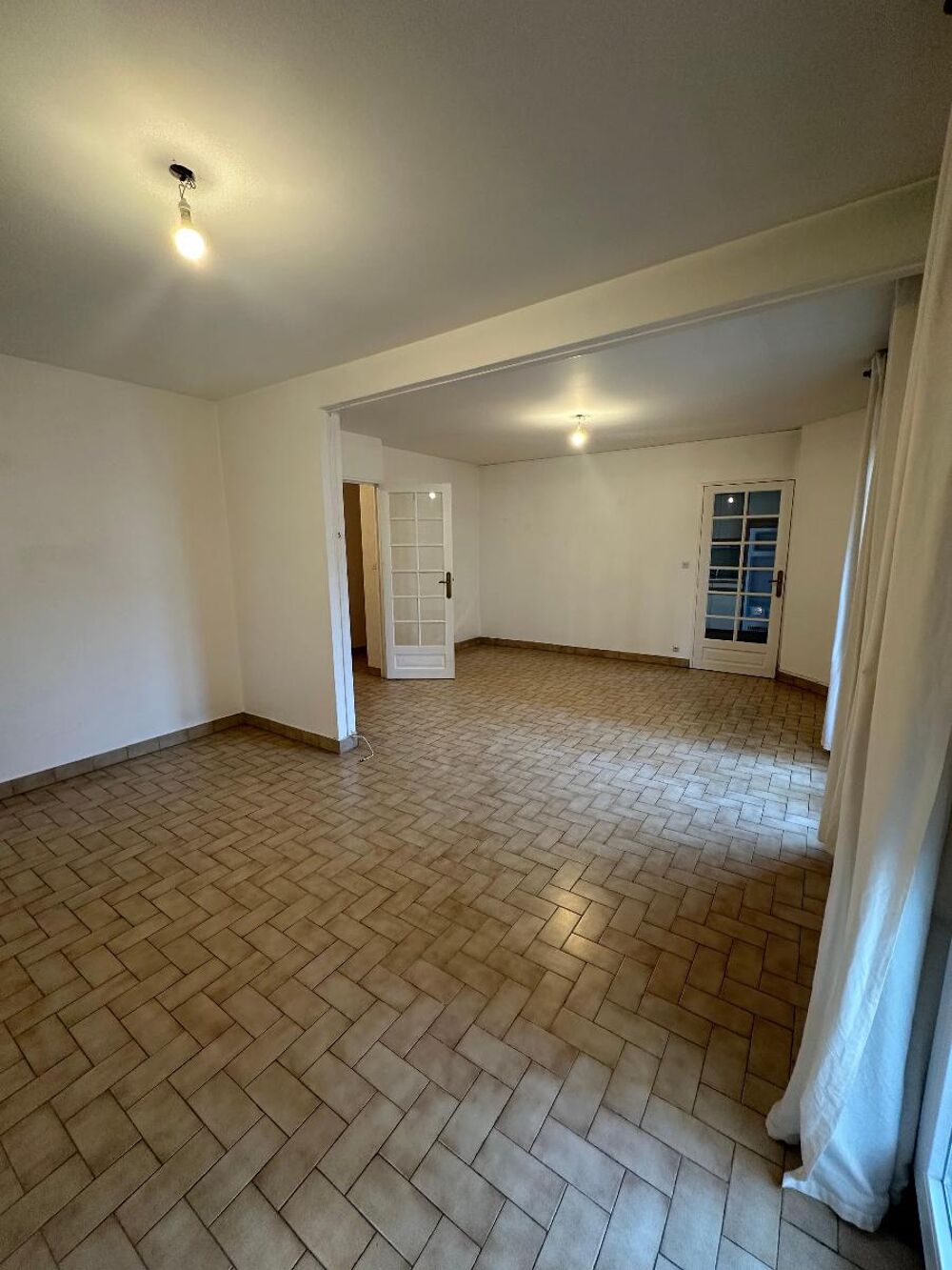 F3 ST ETIENNE NORD- Rue Albert Premier dans copropriété-....