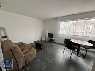  Appartement à louer 1 pièce 32 m²