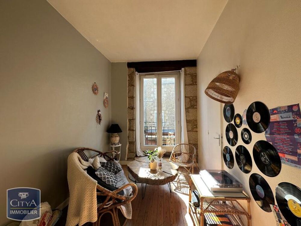 Centre Ville - À LOUER : Appartement T2 situé en plein c....