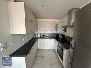  Appartement à louer 4 pièces 75 m²