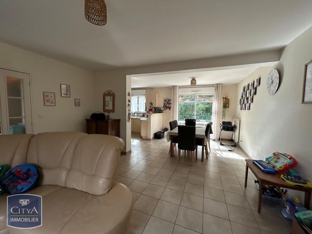 À LOUER : Maison T6 située à Saint-Germain-du-Corbéis, d....