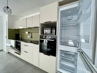  Appartement à louer 3 pièces 71 m²