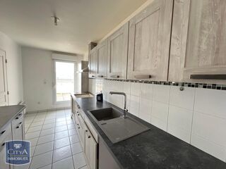  Appartement à louer 5 pièces 116 m²