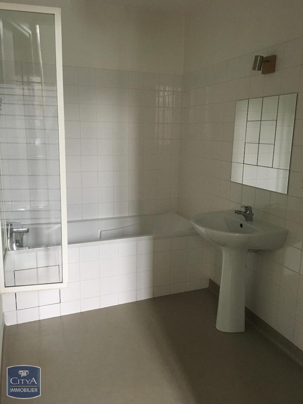location Appartement - 3 pièce(s) - 45 m² Besançon (25000)
