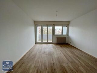  Appartement à louer 3 pièces 69 m²