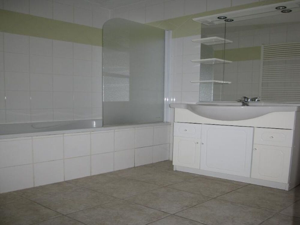 location Appartement - 4 pièce(s) - 105 m² Saint-Just-Saint-Rambert (42170)